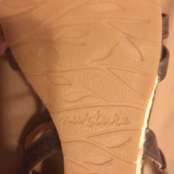 Nurture Brown leather sandals - Picture 2 of 5